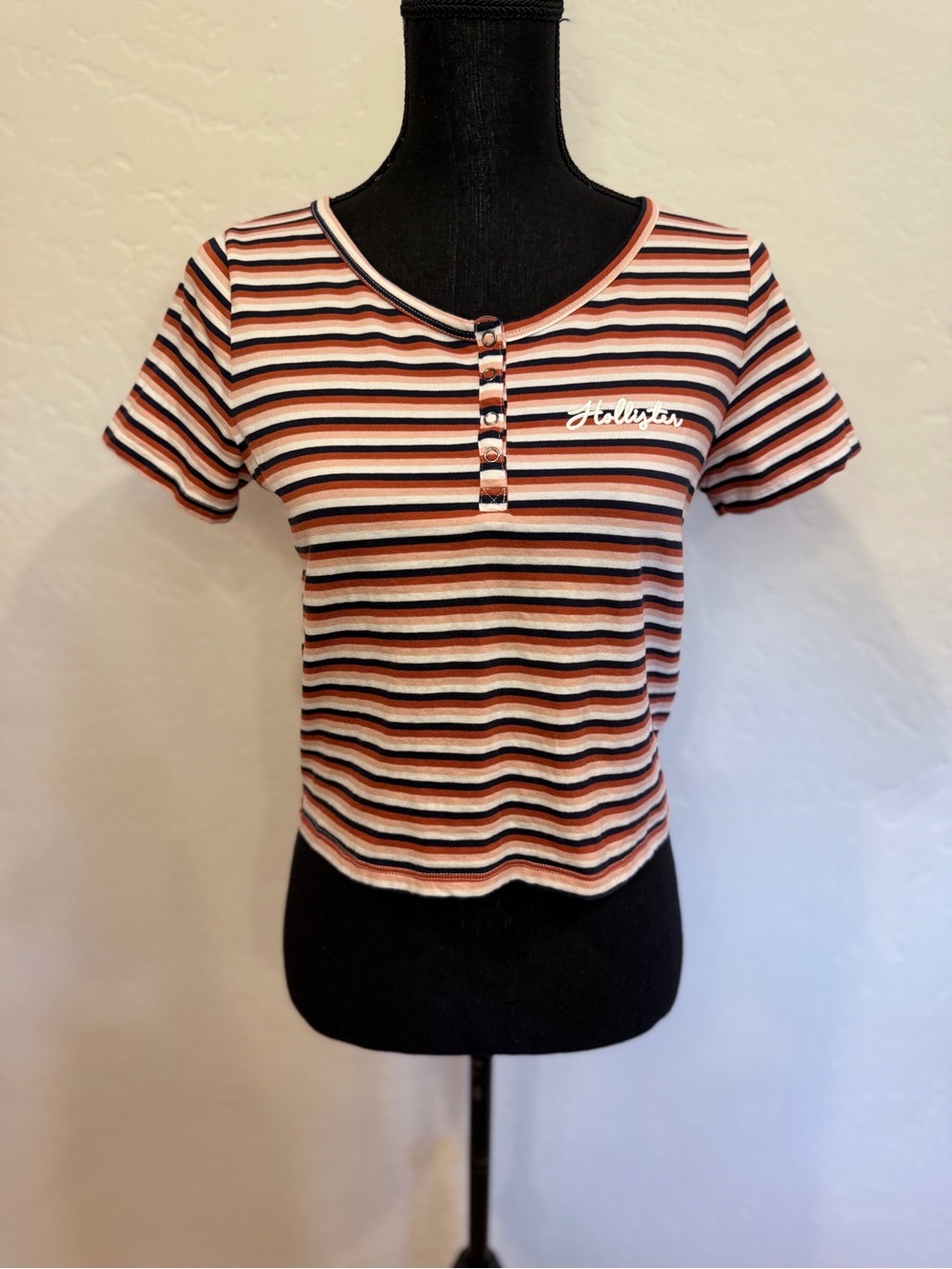 Hollister Women's Striped crop top